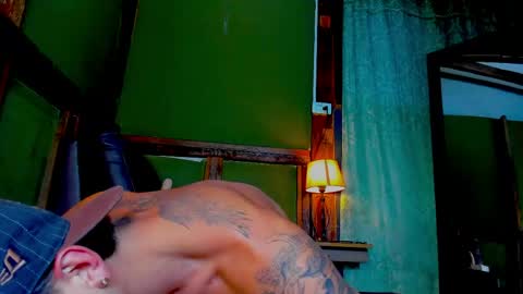 alejo_323__ online show from 26, 4, 2026