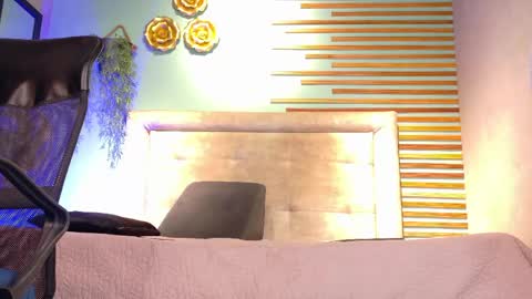 alejo_gray1 online show from 1, 6, 2026