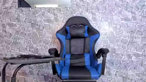 alejo peverell online show from 12, 7, 2026