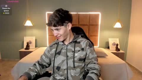 ALejoo Saenz online show from 23, 4, 2026