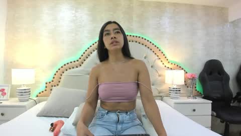 Snapshot of alenacoleman chatting on 15, 5, 2026 ALENA online show from 15, 5, 2026