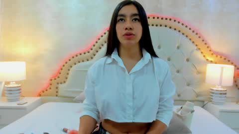 Snapshot of alenacoleman chatting on 4, 6, 2026 ALENA online show from 4, 6, 2026
