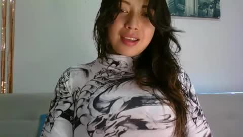 QUEEN OFF MILk  IM BACK  15 NOV online show from 14, 12, 2025