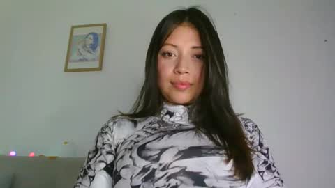 QUEEN OFF MILk  IM BACK  15 NOV online show from 23, 4, 2026