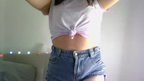 QUEEN OFF MILk  IM BACK  15 NOV online show from 24, 4, 2026