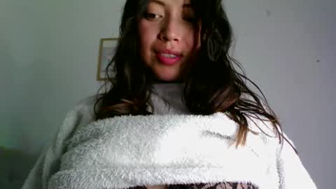 QUEEN OFF MILk  IM BACK  15 NOV online show from 25, 4, 2026