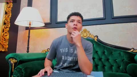 Alessandro King online show from 5, 3, 2025