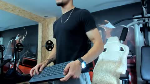 Alessandro King online show from 5, 4, 2026