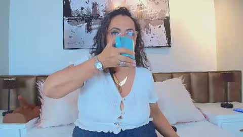 Snapshot of alessandraleroy chatting on 13, 7, 2026 Alessandra online show from 13, 7, 2026