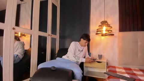 Alessandro Dybala online show from 2, 3, 2025