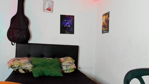 Alessandro online show from 6, 12, 2024