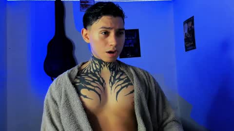 Alessandro online show from 7, 1, 2025