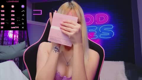 alessiacroft online show from 12, 11, 2025