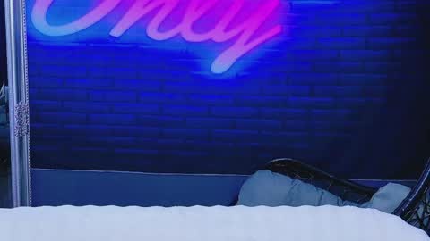 Snapshot of alessiacroft chatting on 3, 5, 2026 alessiacroft online show from 3, 5, 2026