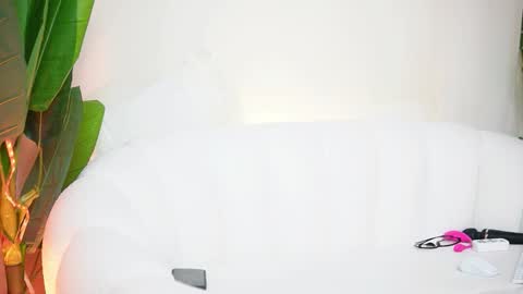  Alessia  online show from 2, 3, 2026