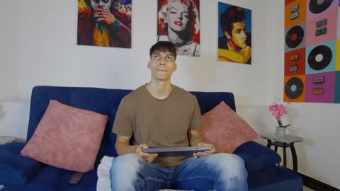 Alessio online show from 19, 11, 2025