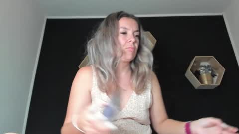 Snapshot of alesys69 chatting on 21, 9, 2025 alesys69 online show from 21, 9, 2025