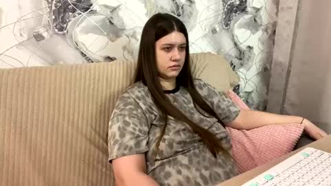 Aletta Oushen online show from 19, 2, 2025