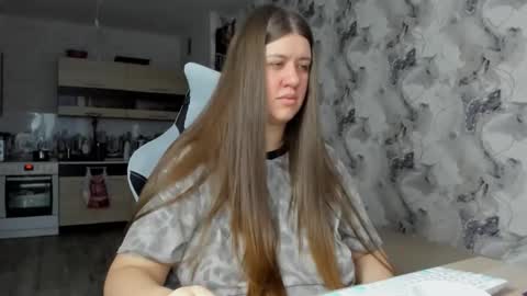 Aletta Oushen online show from 21, 11, 2025