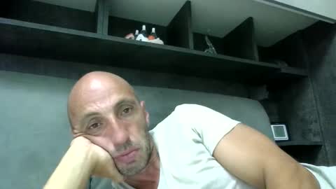 alex120475 online show from 9, 9, 2025