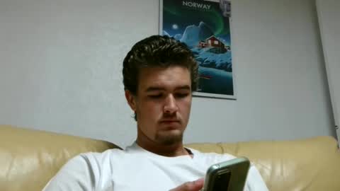 Snapshot of alex83530 chatting on 1, 1, 2025 Alex83530 online show from 1, 1, 2025