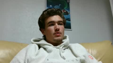 Snapshot of alex83530 chatting on 5, 1, 2025 Alex83530 online show from 5, 1, 2025