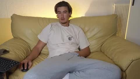 Snapshot of alex83530 chatting on 26, 10, 2025 Alex83530 online show from 26, 10, 2025