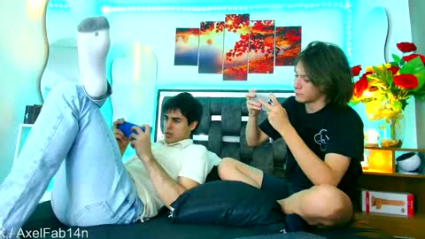 Snapshot of alex_and_fabian chatting on 2, 3, 2025 sneider online show from 2, 3, 2025