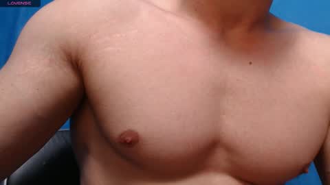 Snapshot of alex_blu chatting on 18, 10, 2025 Alex online show from 18, 10, 2025