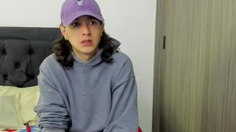 alex_connorr online show from 6, 1, 2025