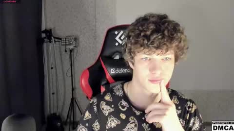 Snapshot of alex_mactavish chatting on 19, 11, 2025 Alexander online show from 19, 11, 2025