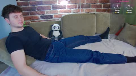 Alex online show from 5, 12, 2025