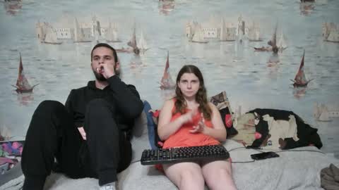 Alex and Sarah online show from 4, 10, 2025