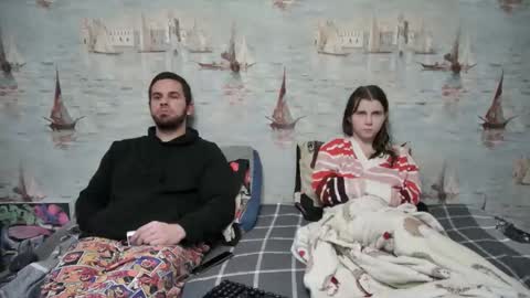 Alex and Sarah online show from 3, 11, 2025