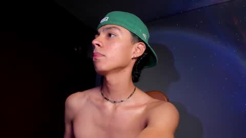 Snapshot of alex_sweet_69 chatting on 22, 9, 2025 Alex online show from 22, 9, 2025