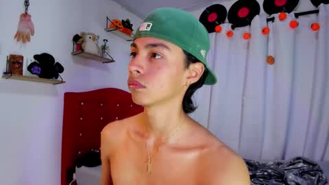 Snapshot of alex_sweet_69 chatting on 24, 10, 2025 Alex online show from 24, 10, 2025