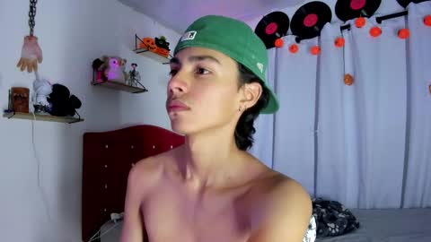 Snapshot of alex_sweet_69 chatting on 29, 10, 2025 Alex online show from 29, 10, 2025