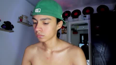 Snapshot of alex_sweet_69 chatting on 11, 11, 2025 Alex online show from 11, 11, 2025