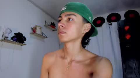 Snapshot of alex_sweet_69 chatting on 20, 11, 2025 Alex online show from 20, 11, 2025