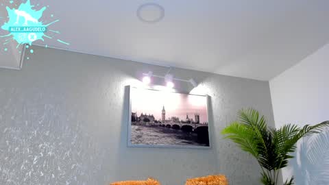 Snapshot of alex_zt chatting on 10, 1, 2025 x online show from 10, 1, 2025