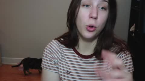 dont be afraid to click social media link its  working  just click on that  online show from 3, 1, 2025