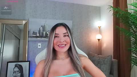 Snapshot of alexa_fort chatting on 4, 12, 2025 Alejandra online show from 4, 12, 2025