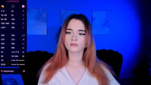 Snapshot of alexa_night_ chatting on 6, 11, 2025 alexa_night_ online show from 6, 11, 2025