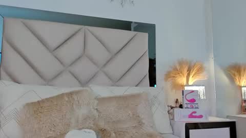 Snapshot of alexa_tobar chatting on 17, 9, 2025 alexa_tobar online show from 17, 9, 2025