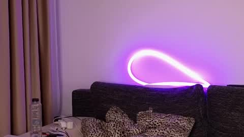 Snapshot of alexaaimee chatting on 9, 5, 2026 Alexa online show from 9, 5, 2026