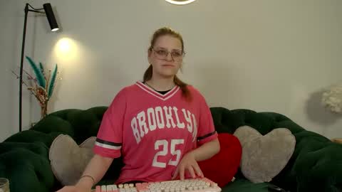 Snapshot of alexaavery chatting on 16, 5, 2026 AlexaAvery online show from 16, 5, 2026