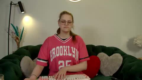 Snapshot of alexaavery chatting on 16, 5, 2026 AlexaAvery online show from 16, 5, 2026