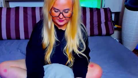 AlexaLaVibes online show from 2, 10, 2025