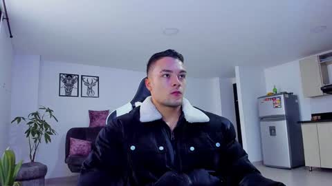 Alex Collin online show from 8, 1, 2025