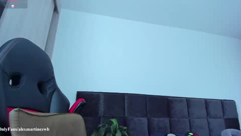 Onlyfansalexmartinezwb  Instagram alexwbmartinez  Twitter martinezcb937 online show from 11, 4, 2026